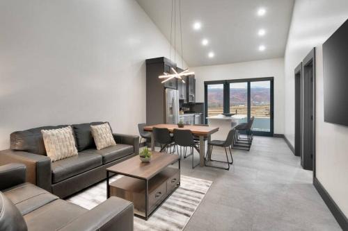 Moab South Valley Appartement | Vizcaya #4 - Moab's Newest Luxury Rental (Hot Tub)