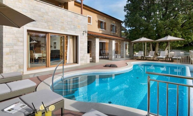Kapelica Maison | Vlastelini by Interhome