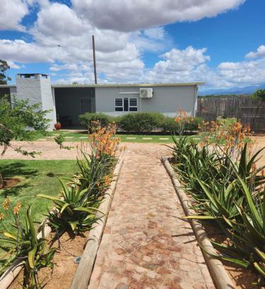 Oudtshoorn Appartement | Volgenoeg Self Catering Cottage