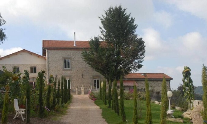 La Gimond Lit Et Petit-Déjeuner | Chambre d'hôte familiale Voltaire au Domaine de la plume