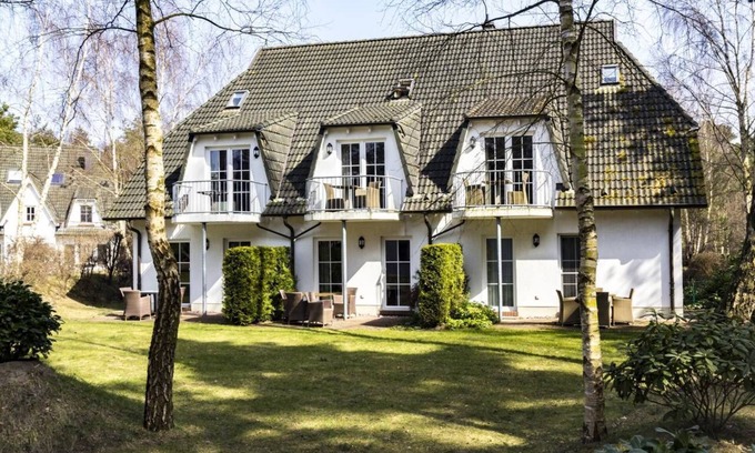 Neuhaus Appartement | Vom Kiefernwald zum Strand