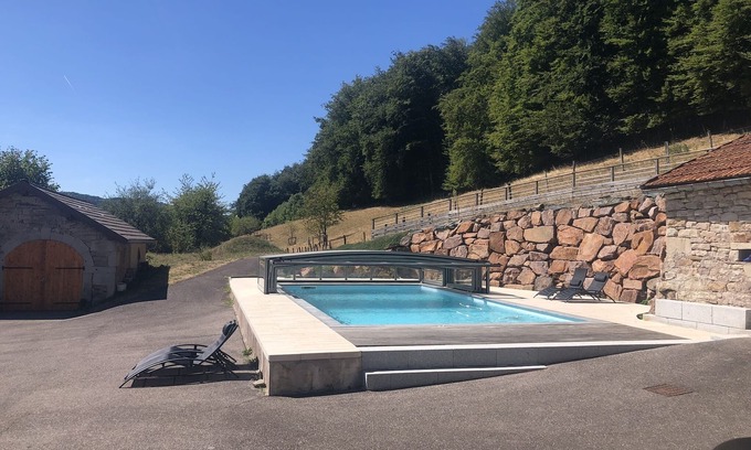 Le Val-d'Ajol Maison | VOSGES: Belle ferme rénovée, classée 4 étoiles, au calme, piscine privée