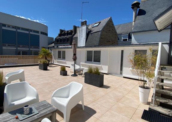 Concarneau Appartement | Votre mini maison en plein cœur du centre ville -terrasse - et parking privé sur place clos - draps et ménage inclus
