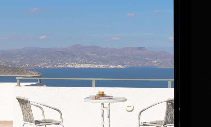 Istron Appartement | Voulisma Hills Studio 3, By Ideal Stay Experience