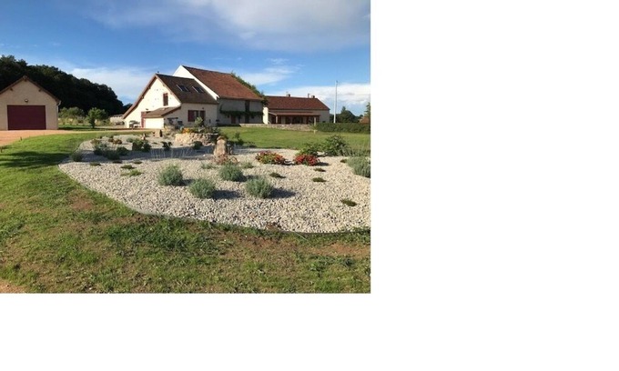 Gourdon Maison | gite des hirondelles calme proche de la foret