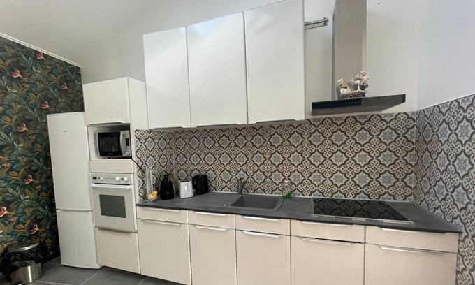 Mouroux Appartement | Vrbo Property