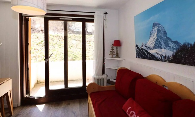 Les Boisses Appartement | Vrbo Property
