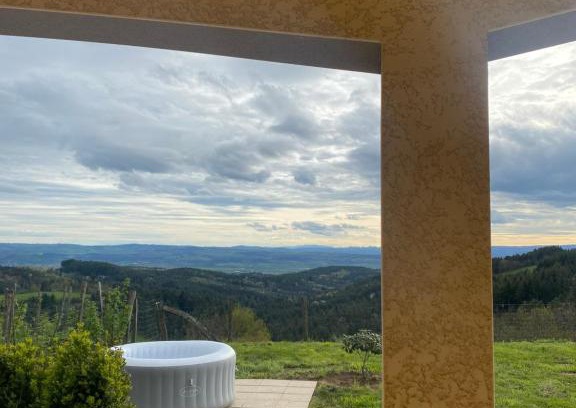 Auzon Communaute Maison | Vue panoramique & jacuzzi privé