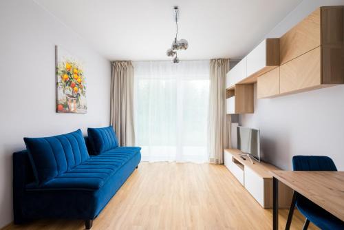 Wlochy Appartement | Włochy Równoległa Chic Apartment by BookingHost