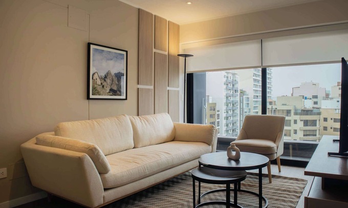Reducto Appartement | w* | Elegant 2BR Apartment in Miraflores Steps from Larcomar