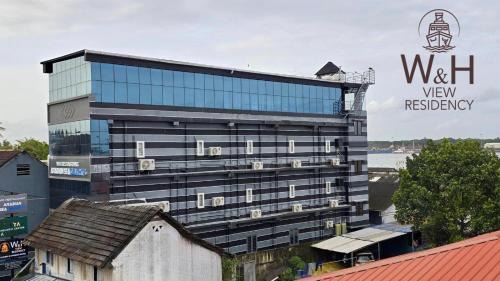 Kochi Hôtel | W&H View Residency