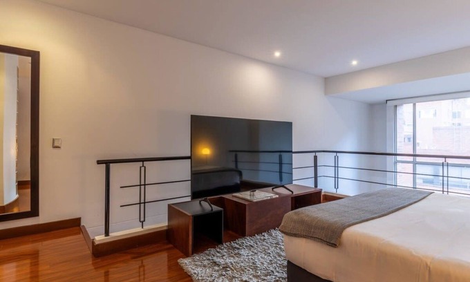 Chico Reservado Appartement | W* | Splendid 1BR Duplex in Chico