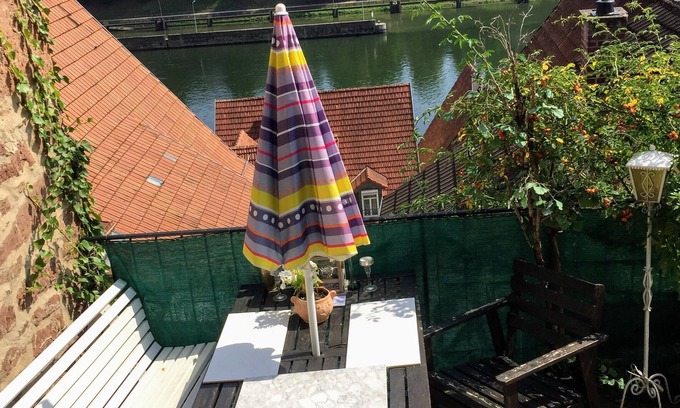 Hirschhorn Appartement | W3. Neckarblick, nature, old town, former supply house of Hirschhorn Castle.