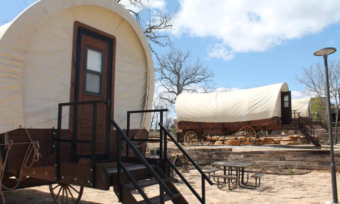 Bridgeport Maison | Wagon 2 - Modern Rustic Retreat | West Wagon with Breathtaking Views