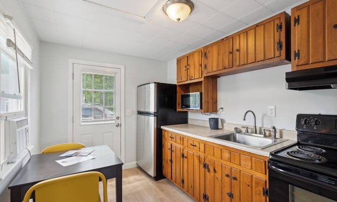 Southern Coast Hôtel | Wagon Wheel Motel