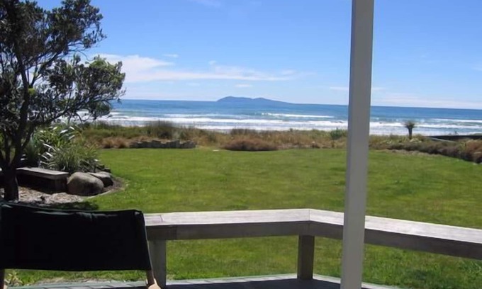 Waihi Beach Maison | Waihi Beach - Beach Front Bach