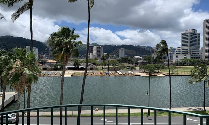 McCully - Moiliili Appartement | Waikiki Apartment sleeps 5 parking included