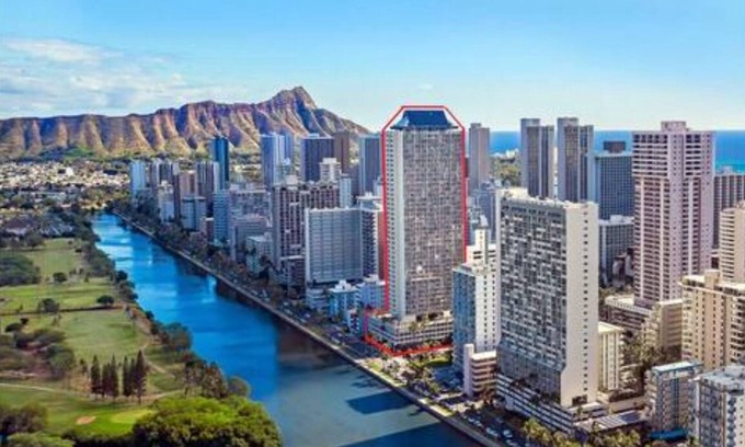Waikiki Copropriété | Waikiki clean studio apartment, 7 minute walk to a beach, next to Ala Way Canal,