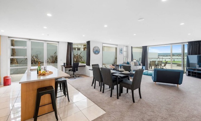 Taupo Maison | Base: 2 Extra: $30 2 Lowell Place
