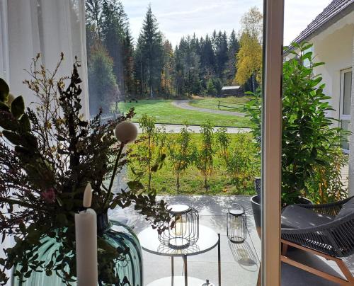 Schluchsee Appartement | Waldgeflüster 2-Zi-DesignOase mit Terrasse und Tiefgarage im Neubau