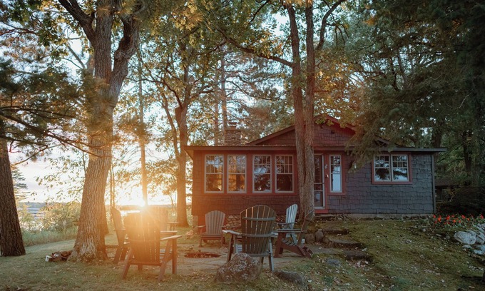 Crosslake Cottage | Rétrospective dans le temps: chalet du lac de 1917