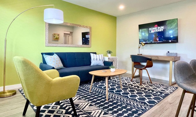 Walnut Creek Appartement | Walk Downtown Work Here Fast WiFi Parking King Bed New Kitchen