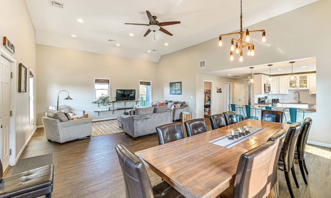 Culver Maison | Walk to Academy: Family Lake Penthouse in Culver!