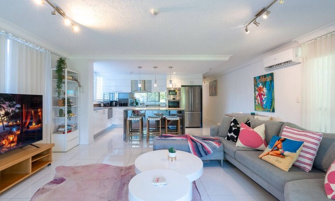 Burleigh Heads Appartement | Le meilleur emplacement sur GC, juste en face du Burleigh Pavilion, de Rick Shores et plus