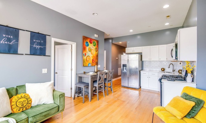 Grand Boulevard Maison | Walk to Chicago's Shops & Eats: Bronzeville Duplex