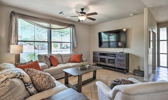 Palm Valley Maison | Walk to Community Pool Goodyear Desert Oasis