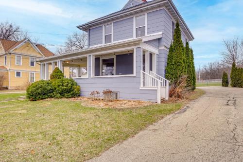 Green Lake Maison | Walk to Dtwn Green Lake Peaceful Getaway with Porch
