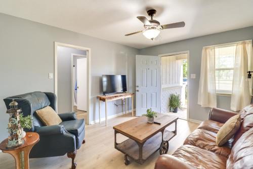 Brookhaven Maison | Walk to Eats and Entertainment Home in Brookhaven