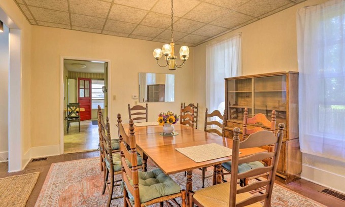 Sodus Point Maison | Walk to Lake Ontario Sodus Point Family Escape