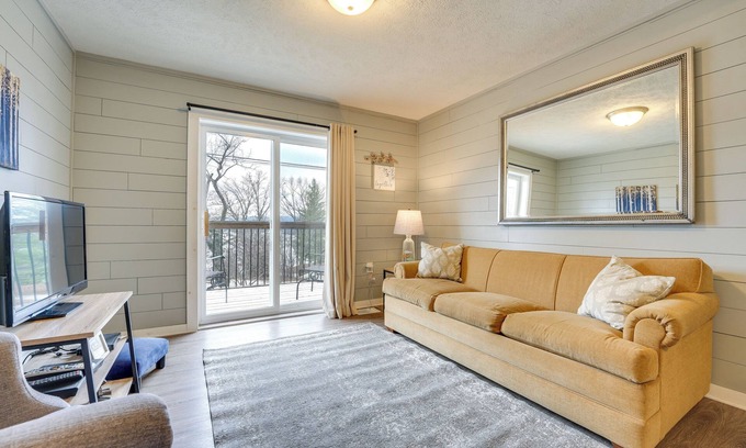 Cape Fair Appartement | Walk to Lake & Trails: Cape Fair Retreat w/ Grill!