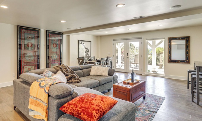 Fauntleroy Appartement | Walk to Lincoln Park: Charming Couples Getaway