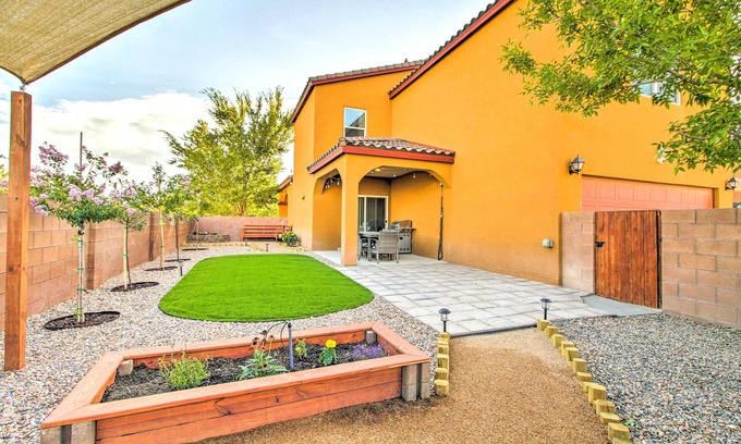 Mesa Del Sol Innovation Park Maison | Walk to Netflix Studios: Updated ABQ Getaway!