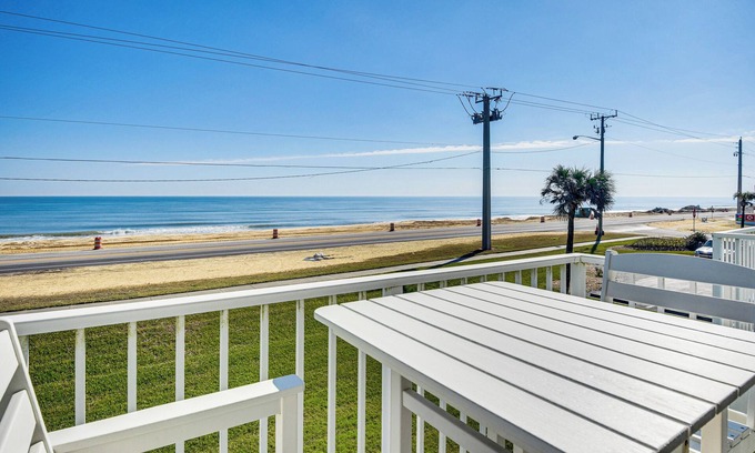 Glenwood Maison | Walk to Ocean: Family Retreat in Ormond Beach!