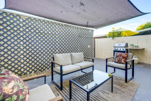 Casa Granada Townhouses Maison | Walk to Old Town and Giants Stadium! Unit with Pool