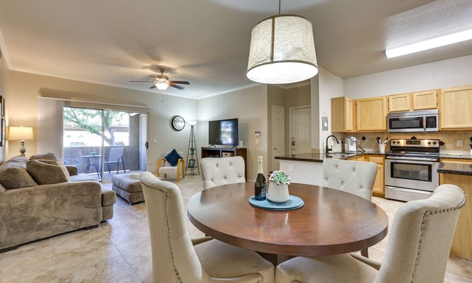 Camelback East Copropriété | Central Phoenix Condo - Walk to Papago Park!