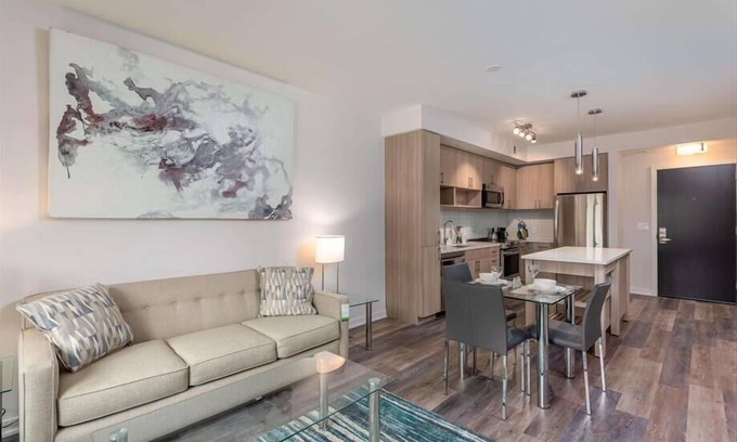 Reston Appartement | Walk to Resturants&Shops | Office & Desk | near Wiehle-Reston East