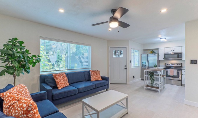 Tempe Appartement | Walk to Sights! 5 min to ASU/Mill and Scottsdale!