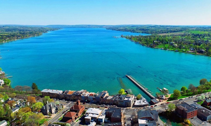 Skaneateles Maison | WALK TO SKANEATELES LAKE! Upstate New York Farmhouse Home For Summer Rental!