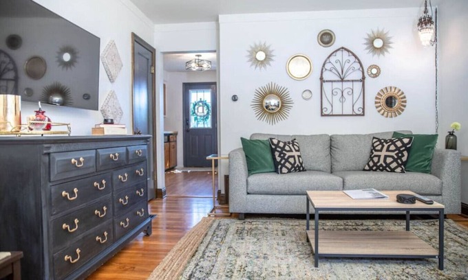 Grandview Heights Appartement | Walk to Stadium | Starbucks on Corner | Near Shops
