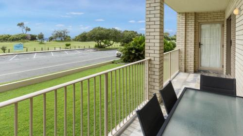 Woorim Maison | Walk to Surf Beach - Ground floor apartment - Bribie Horizons Boyd St, Woorim