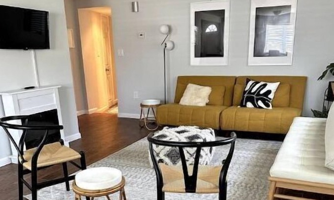 Long Beach Maison | Walk to the Beach at Our Family-Friendly Surf Home - MONTHLY RENTALS ONLY
