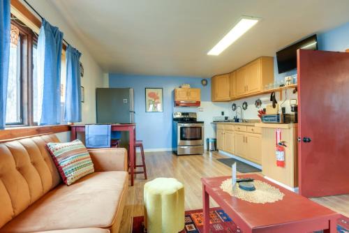 Vernon Appartement | Walk to Trails Artsy Mtn-View Getaway in Vernon!