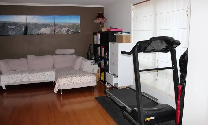Point Cook Maison | Walk to train station, cosy house +treadmill …