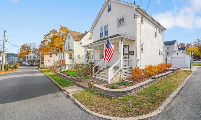 Highland Falls Maison | Walk to West Point from this 2-bedroom charmer