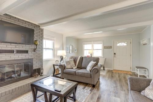 Nevada Maison | Walkable and Updated Nevada Home Family Friendly!