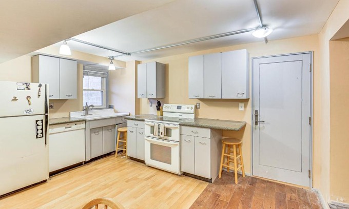 South Side Slopes Appartement | Walkable Studio in the Heart of Pittsburgh!
